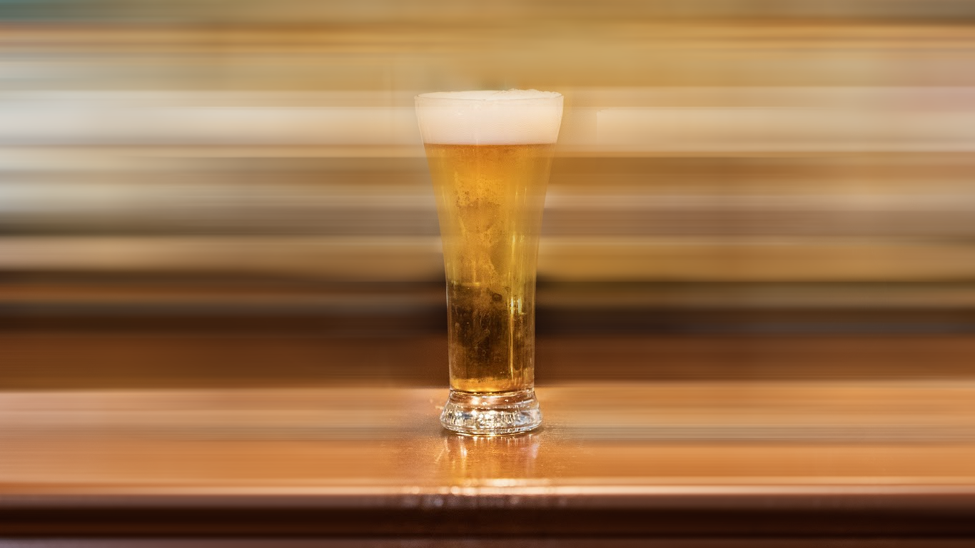 Light straw colored pour of North Coast Brewing's Scrimshaw